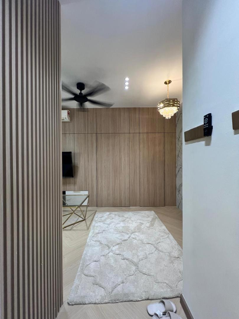 Arte Mont Kiara - The Exclusive Night Apartment *