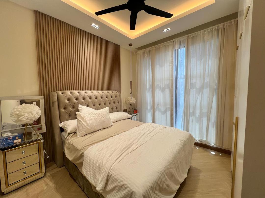 Apartment Arte Mont Kiara - The Exclusive Night